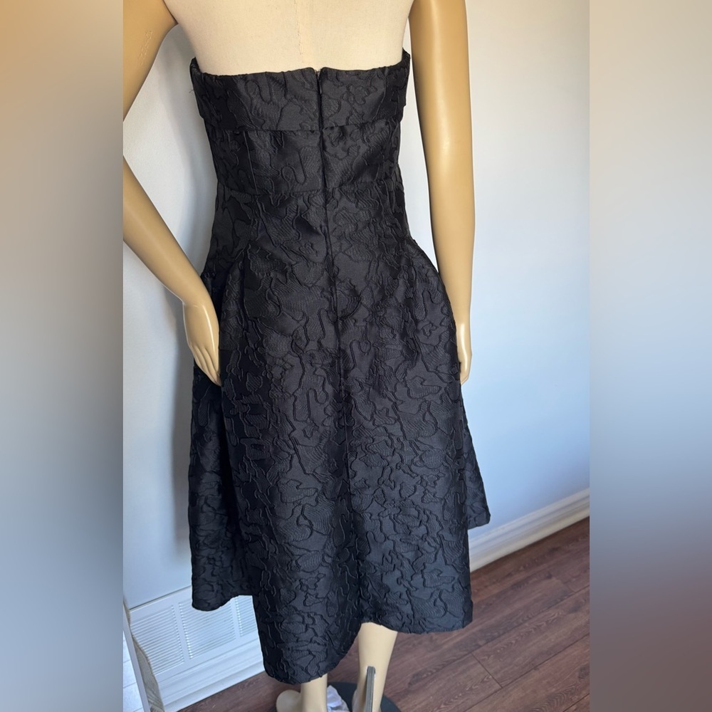 Elegant Black Textured Dress. Ptp 18” lenght 39”fully lined - Picture 11 of 12